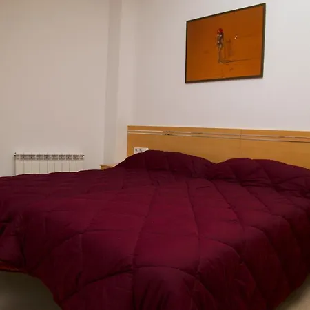 Apartment Navas 2 *