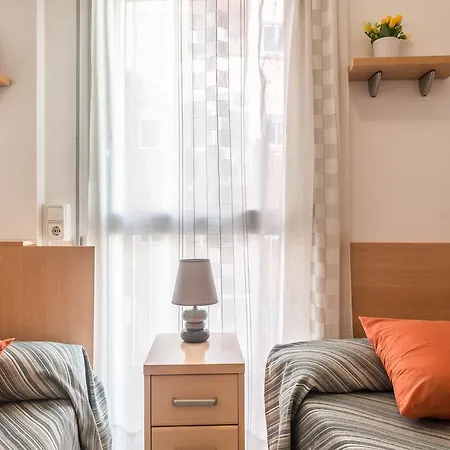 Apartment Navas 2 *